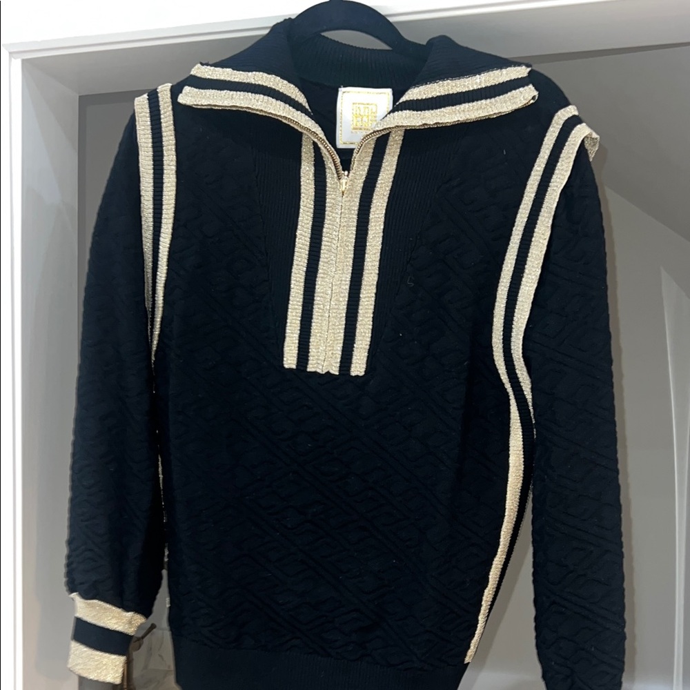 Black and Gold women’s Sweater